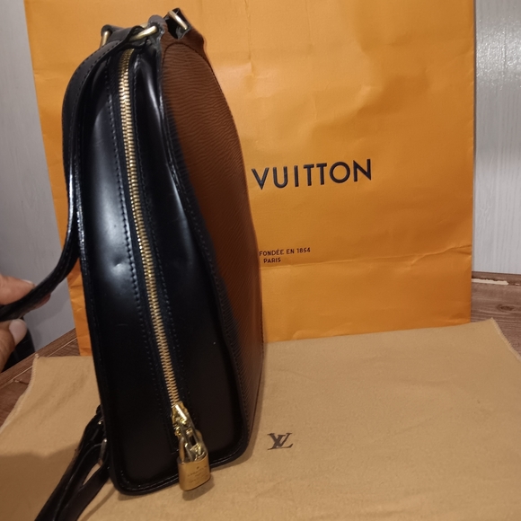 Louis Vuitton Mabillon Backpack - Picture 6 of 7